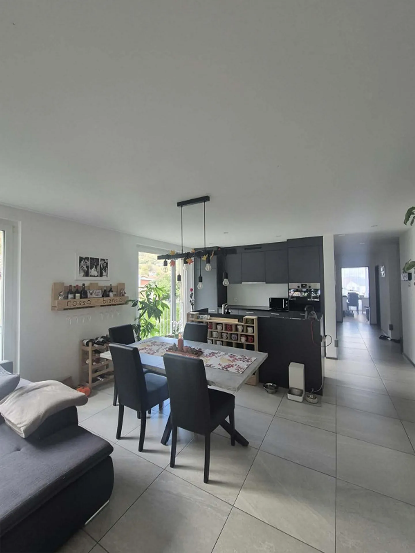 Appartement moderne de 3,5 pièces - Photo 2 sur 14