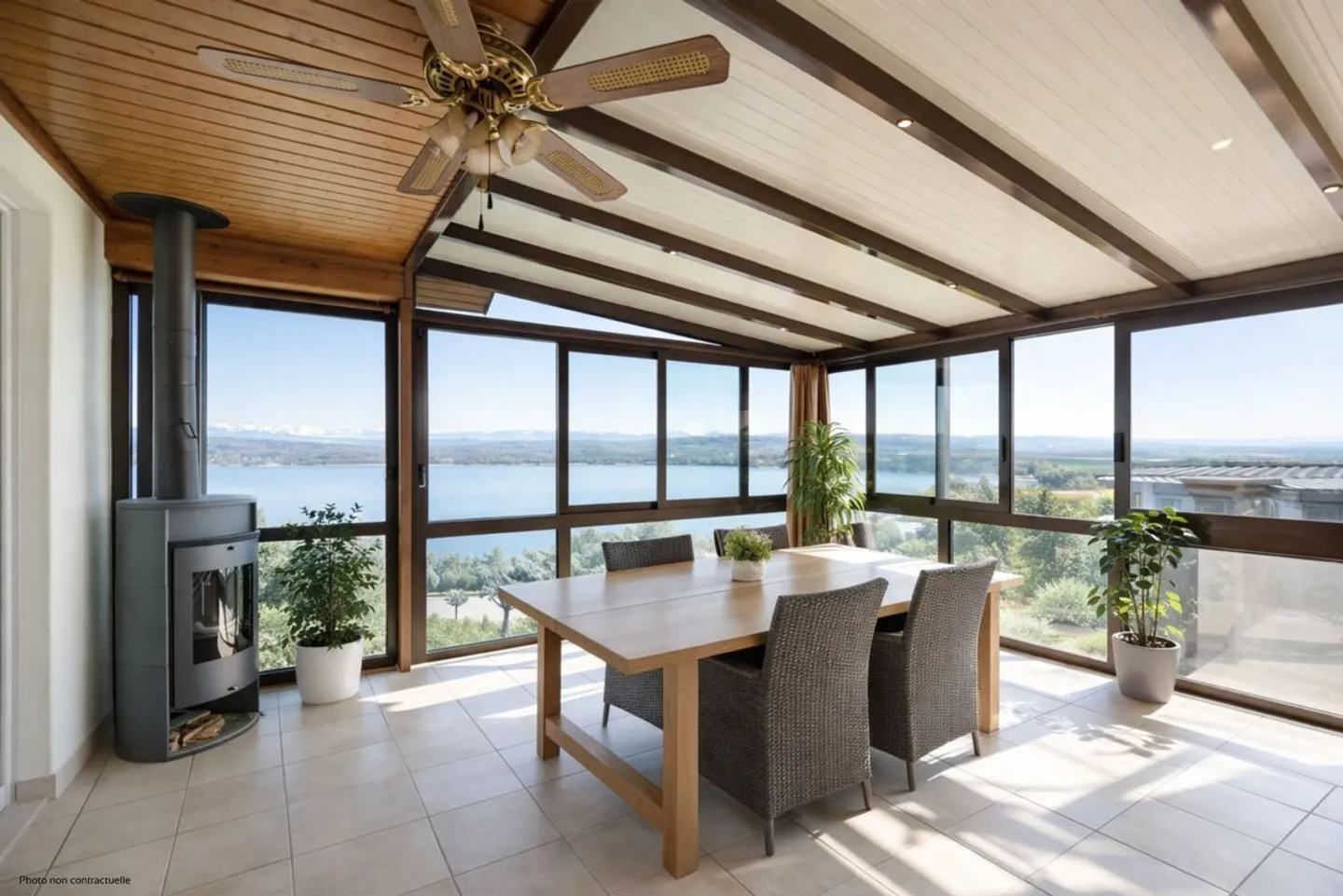 Maison sur un grand terrain de 1'303 m² - Bon potentiel de développement - Photo 1 sur 13