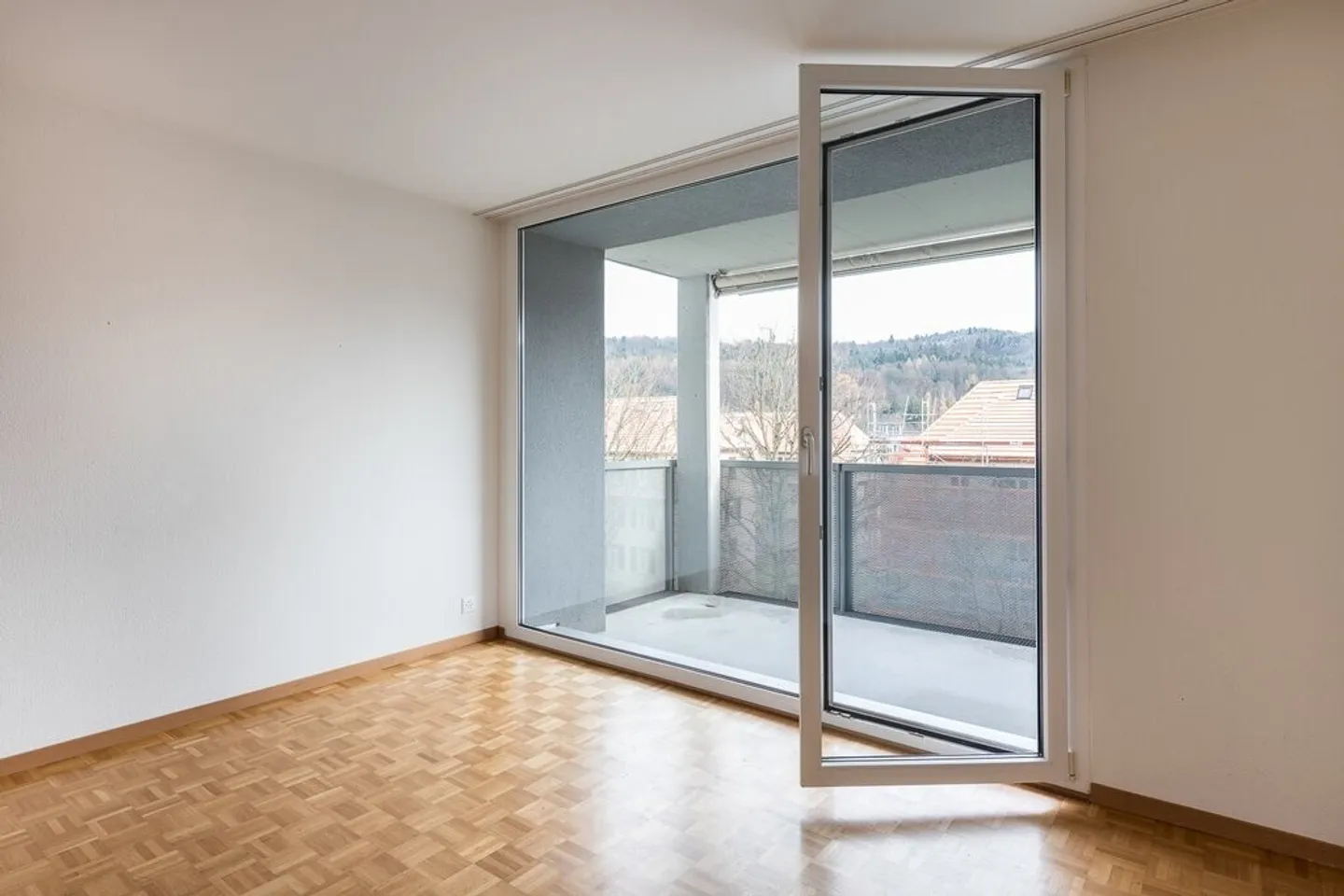 Living in the Heart of Wettingen - Photo 3 of 5