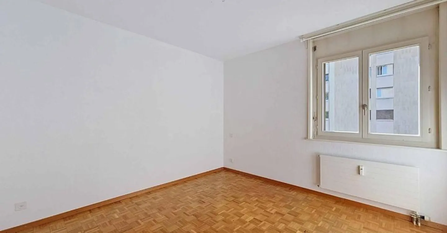 Elegante appartamento familiare di 4,5 locali con camino e loggia - Foto 9 di 12