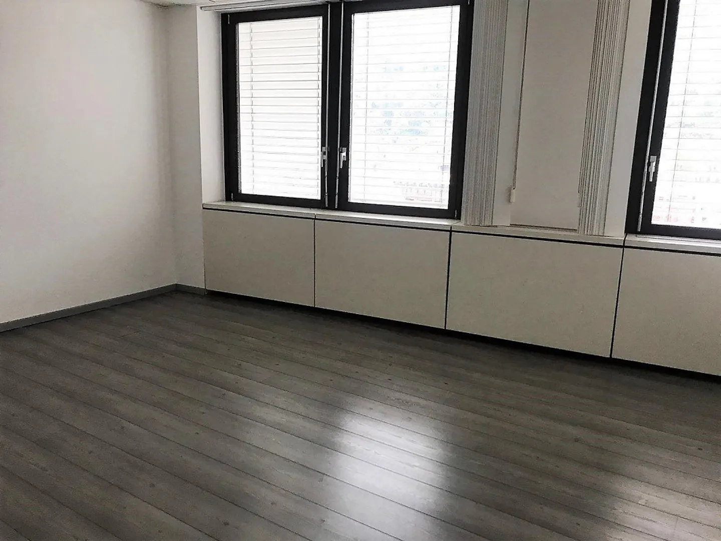 Chiasso a pochi passi dal Corso San Gottardo e dalla stazione - Foto 1 di 2