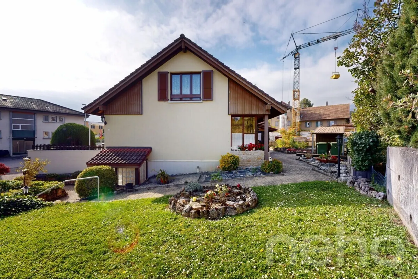 Lovely detached house of 5.5 rooms with veranda, terrace and garden! - Photo 3 of 12