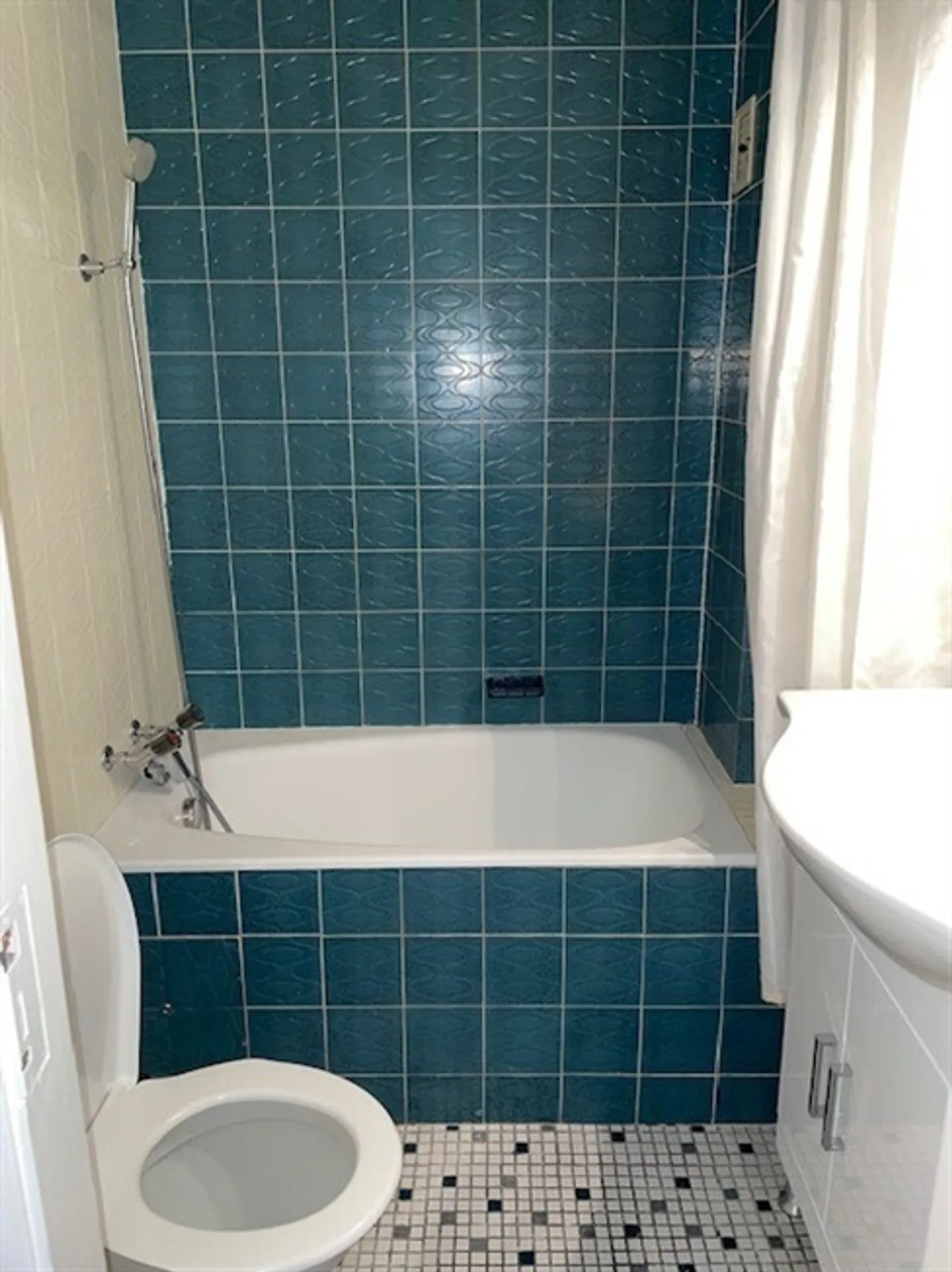 Charmante appartement 4 pièces dans le pittoresque Vieux-Carouge - Photo 6 sur 7