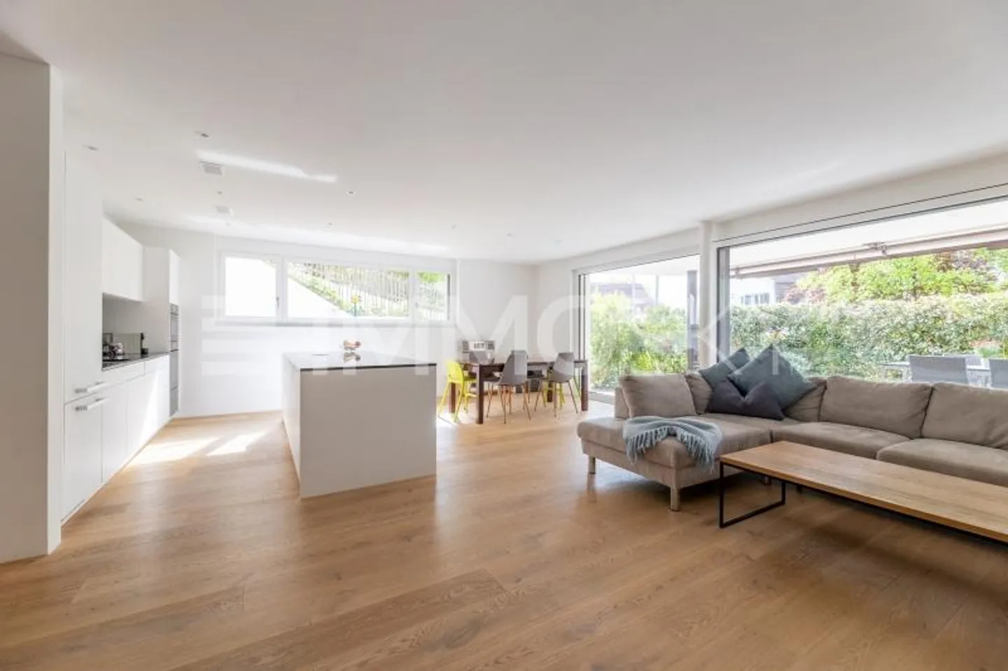 RESERVIERT - Traumhaft grosszügig  Ihr Rückzugsort an exklusiver Lage - Foto 2 von 9