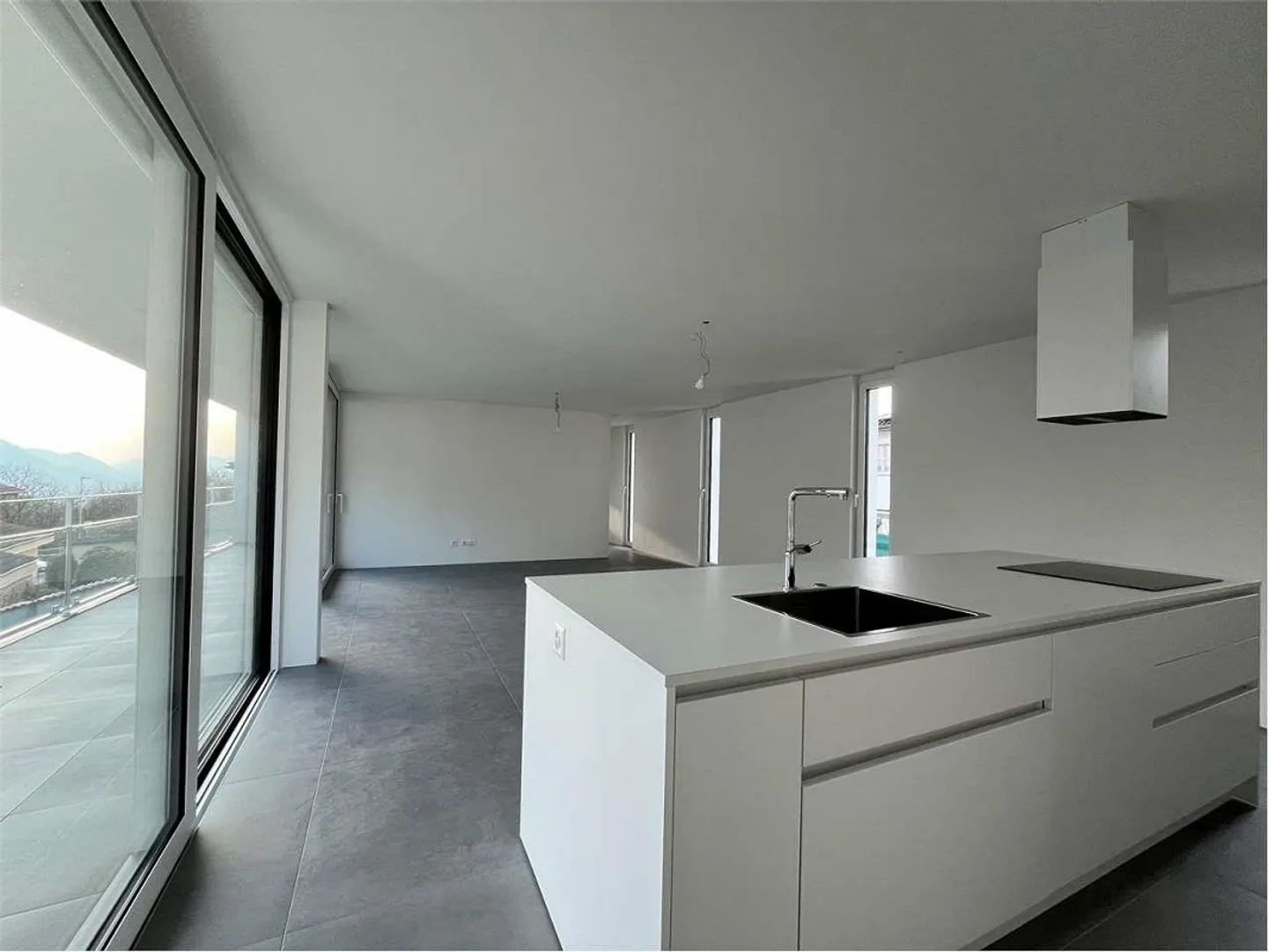 Elegante, Nuovo, Moderno 3.5 locali - Foto 3 di 13