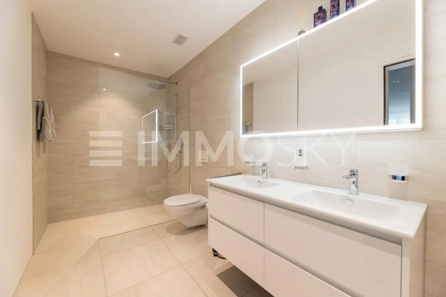 RESERVIERT - Traumhaft grosszügig  Ihr Rückzugsort an exklusiver Lage - Foto 7 von 9