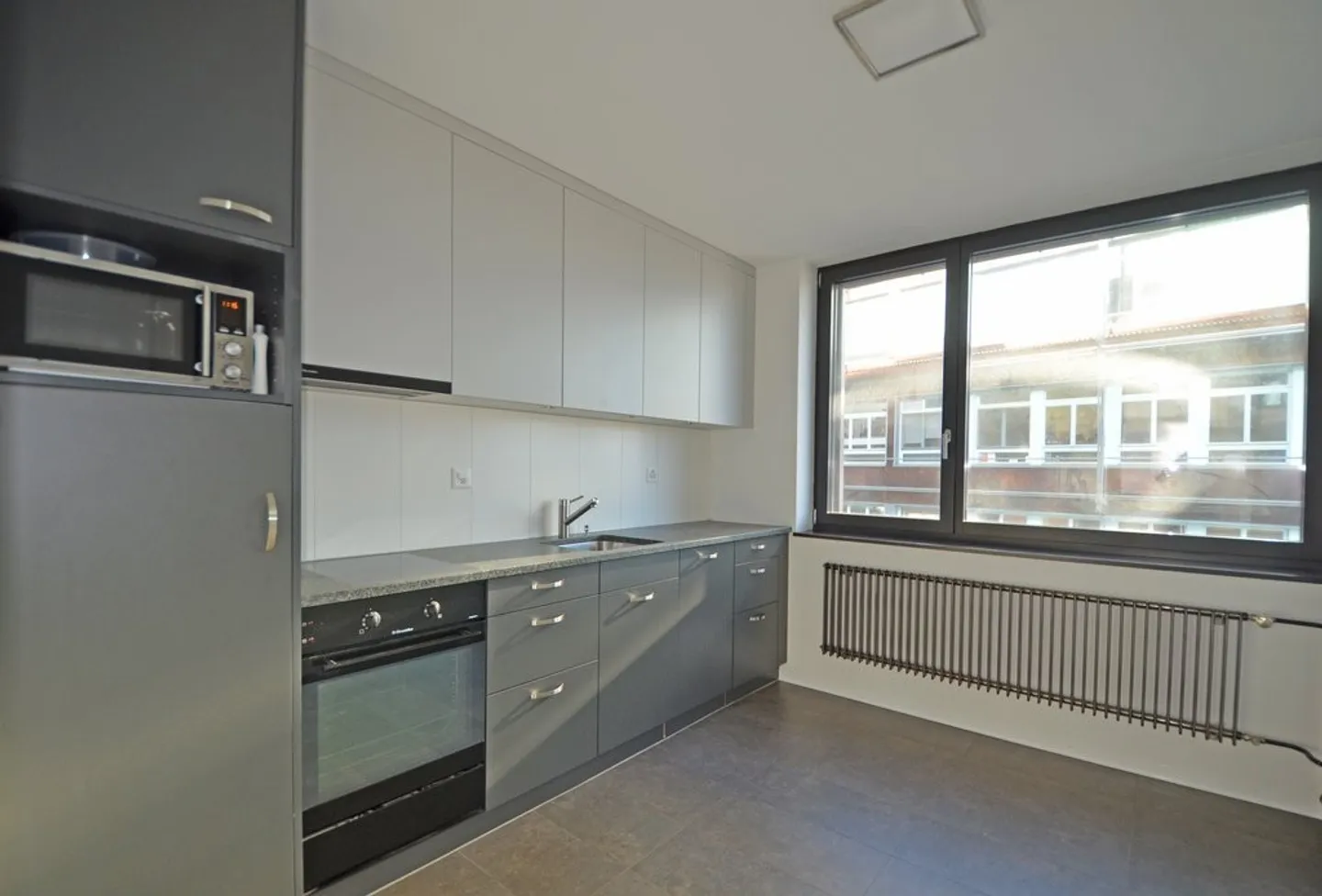 Bureaux modernes et salles de formation près de la station de tram Wabern - Photo 5 sur 6