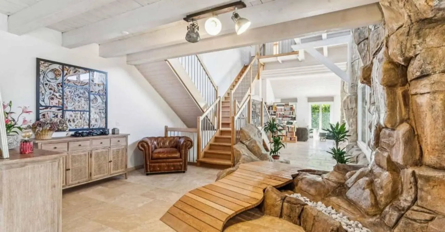 Exceptional property with indoor pool and wellness area - Photo 1 of 10