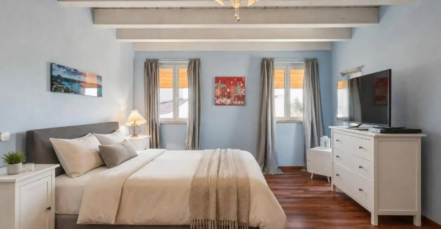 Exceptional property with indoor pool and wellness area - Photo 5 of 10