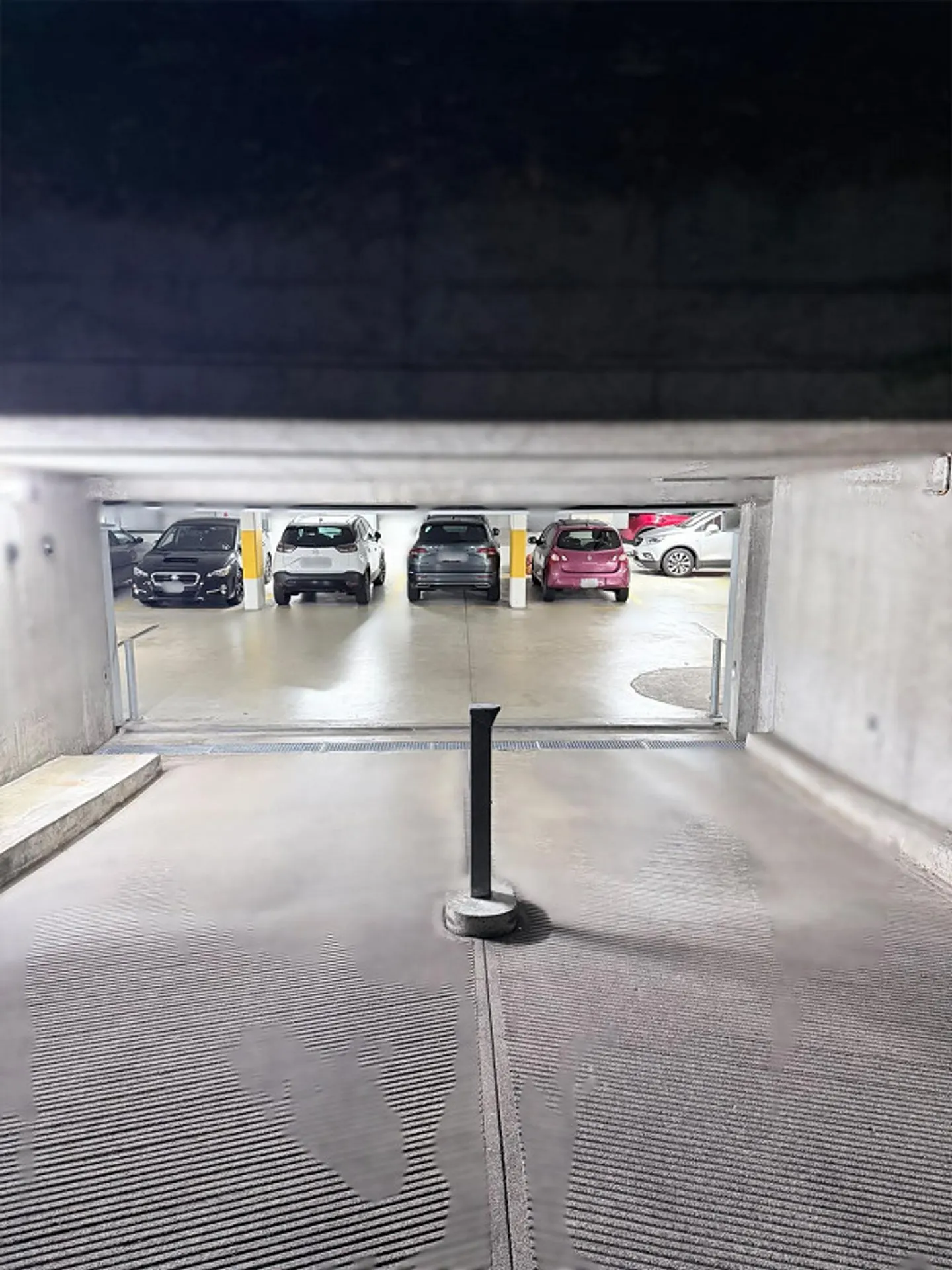 Parking Spaces in Dübendorf - Photo 2 of 4