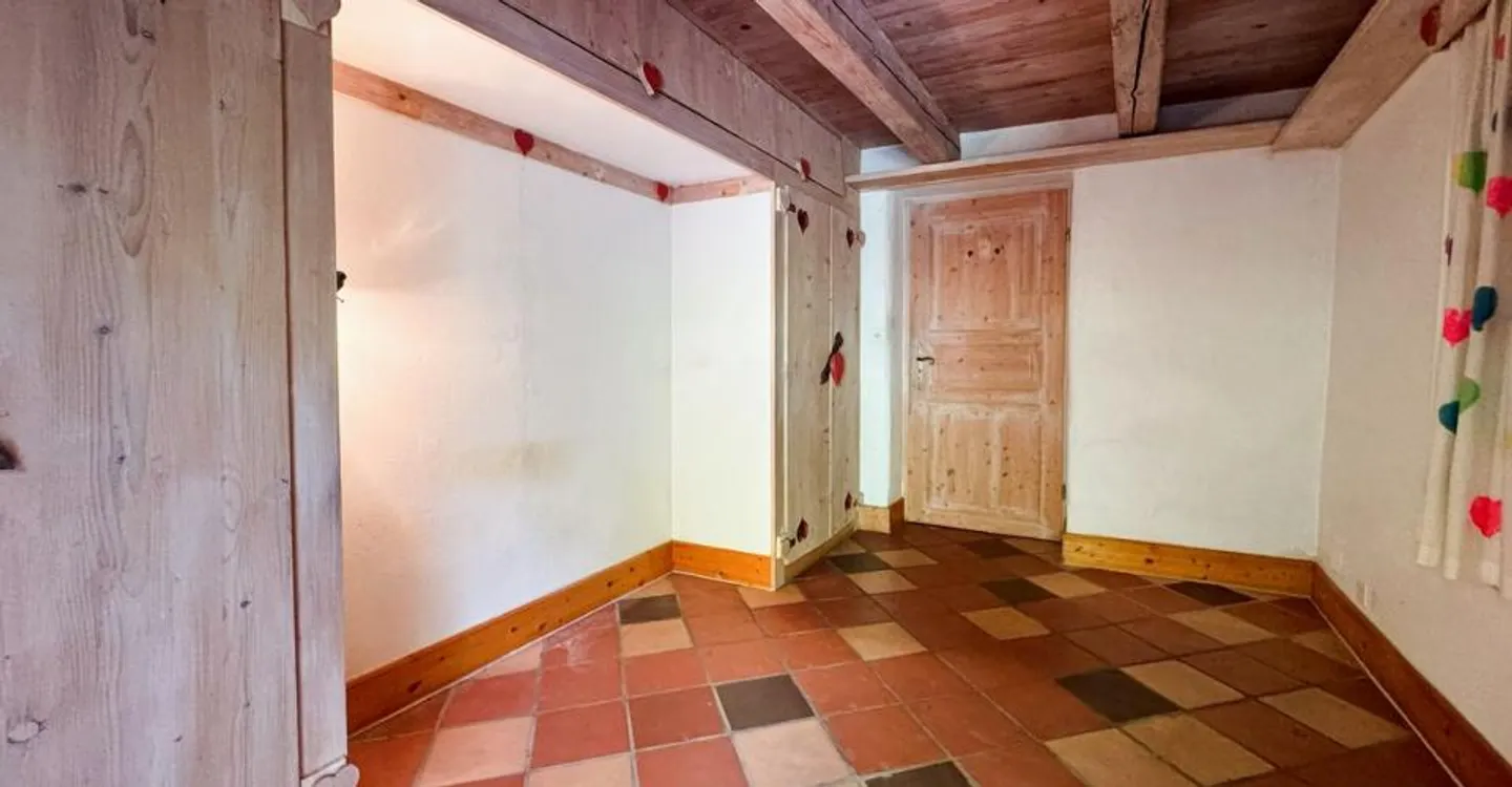 Casa di villaggio a Villeneuve - Immobile redditizio con 3 appartamenti - Foto 5 di 12