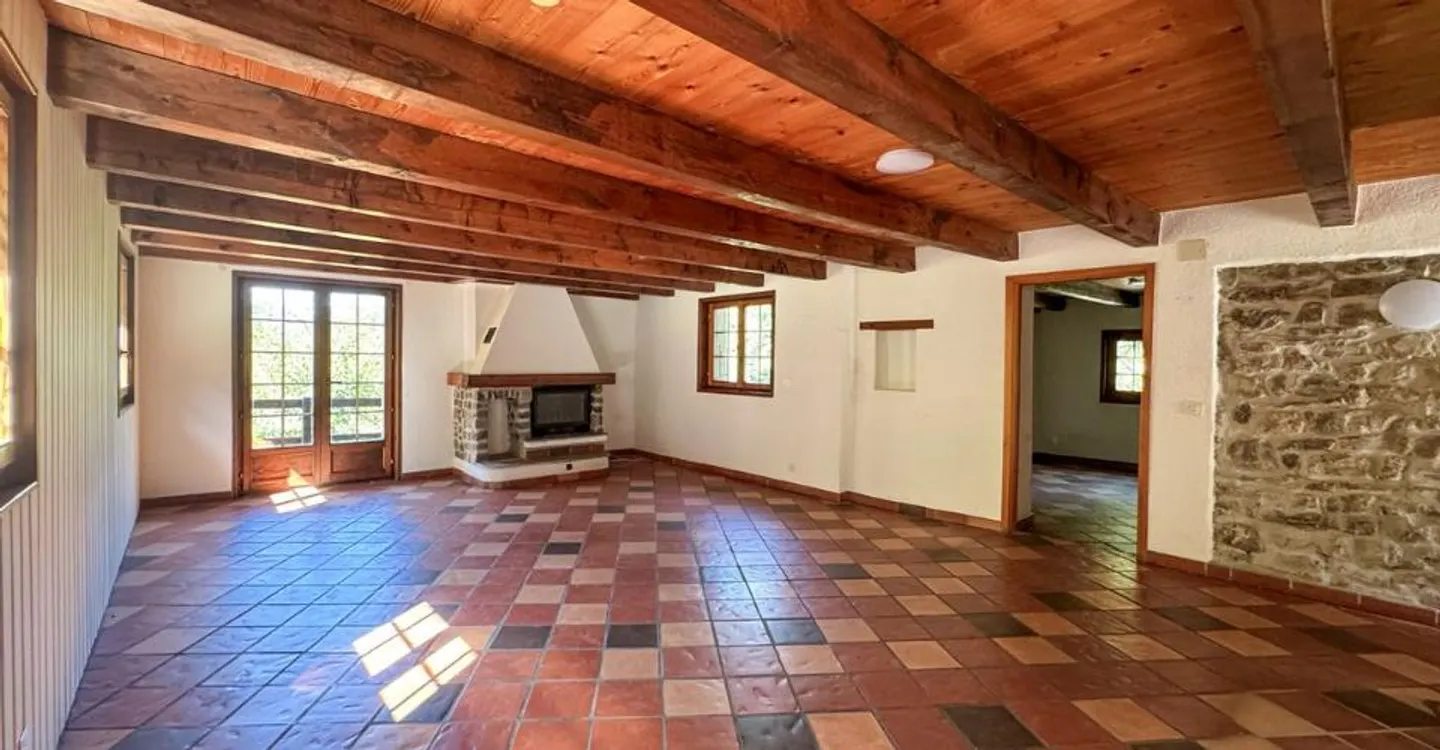 Casa di villaggio a Villeneuve - Immobile redditizio con 3 appartamenti - Foto 9 di 12