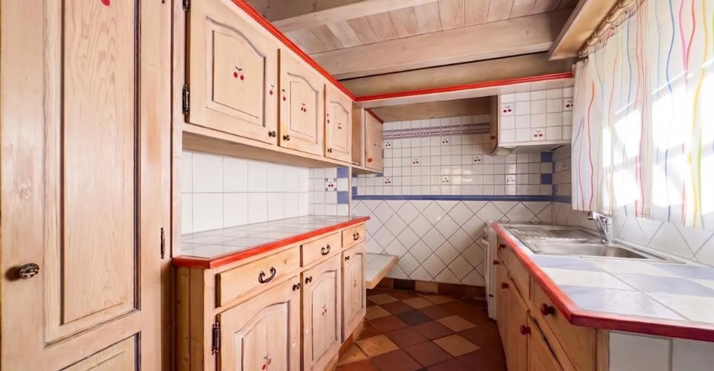 Casa di villaggio a Villeneuve - Immobile redditizio con 3 appartamenti - Foto 2 di 12