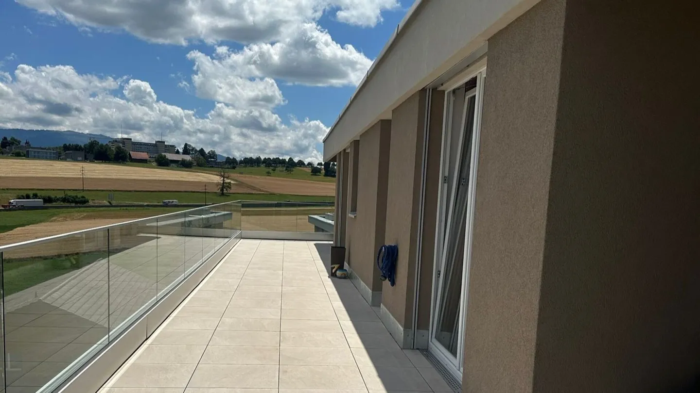 Fantastico attico, moderno con vista - Foto 4 di 11