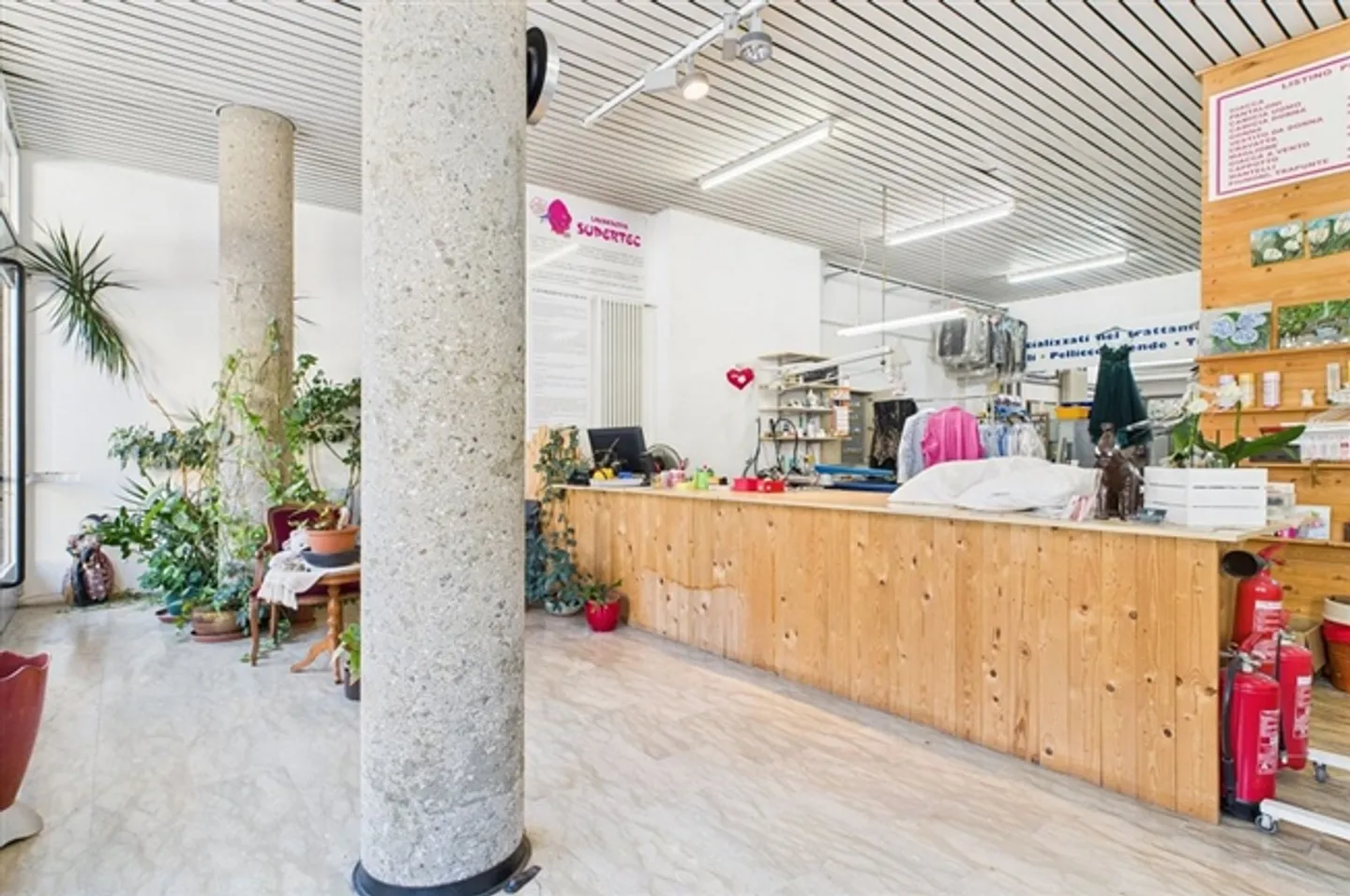 Lugano-Cassarate Commercial premises with great visibility for sale - Photo 4 of 12