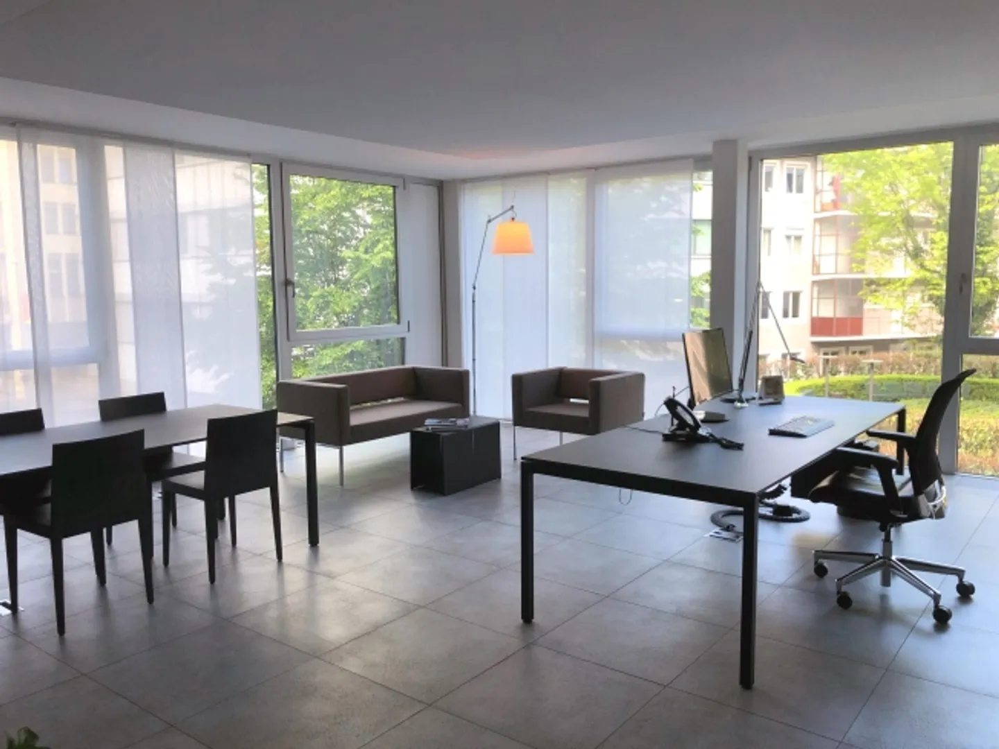 Spazio ufficio ampliato in una posizione attraente - Foto 3 di 9