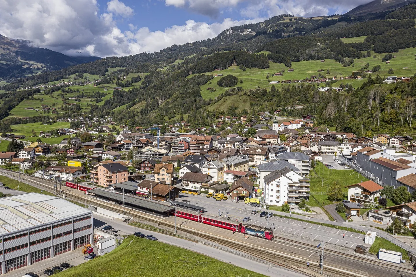 Votre nouveau emplacement directement à la gare - Photo 1 sur 1