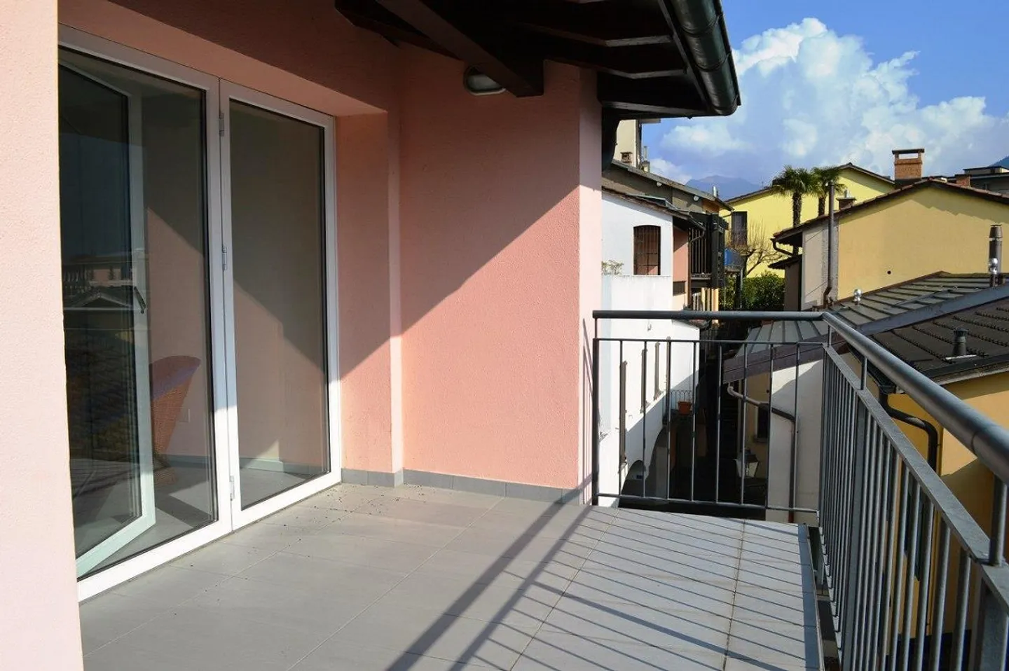 COMPLETELY RENOVATED HOUSE WITH TERRACE - Photo 2 of 13