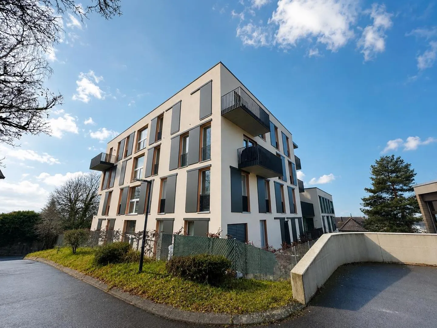 Appartement Duplex Moderne à Bussigny - Photo 1 sur 12