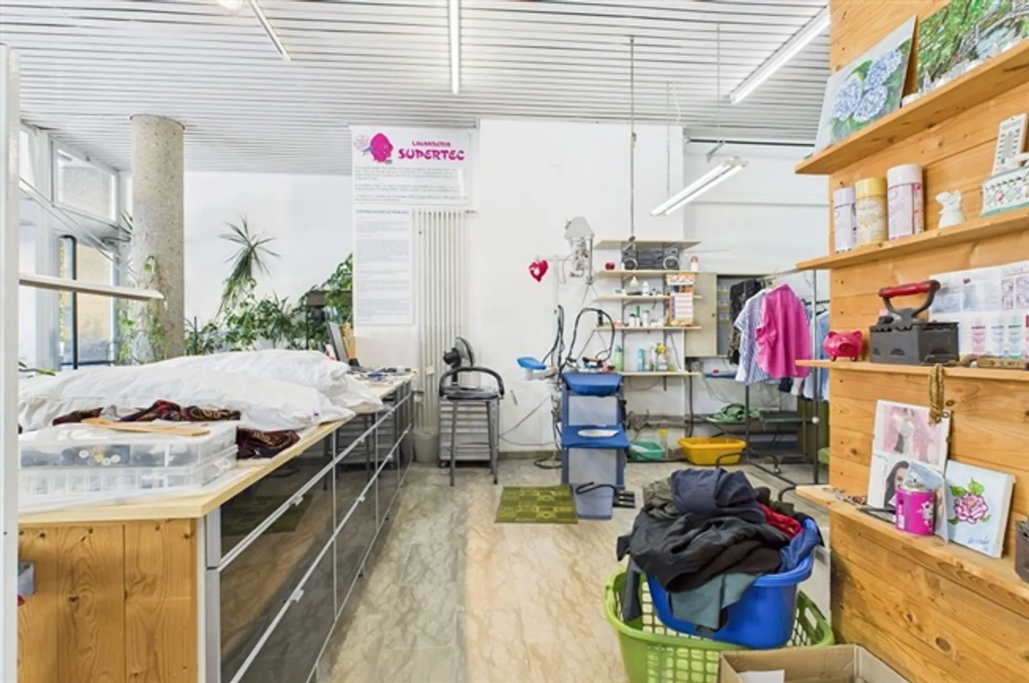 Lugano-Cassarate Commercial premises with great visibility for sale - Photo 8 of 12