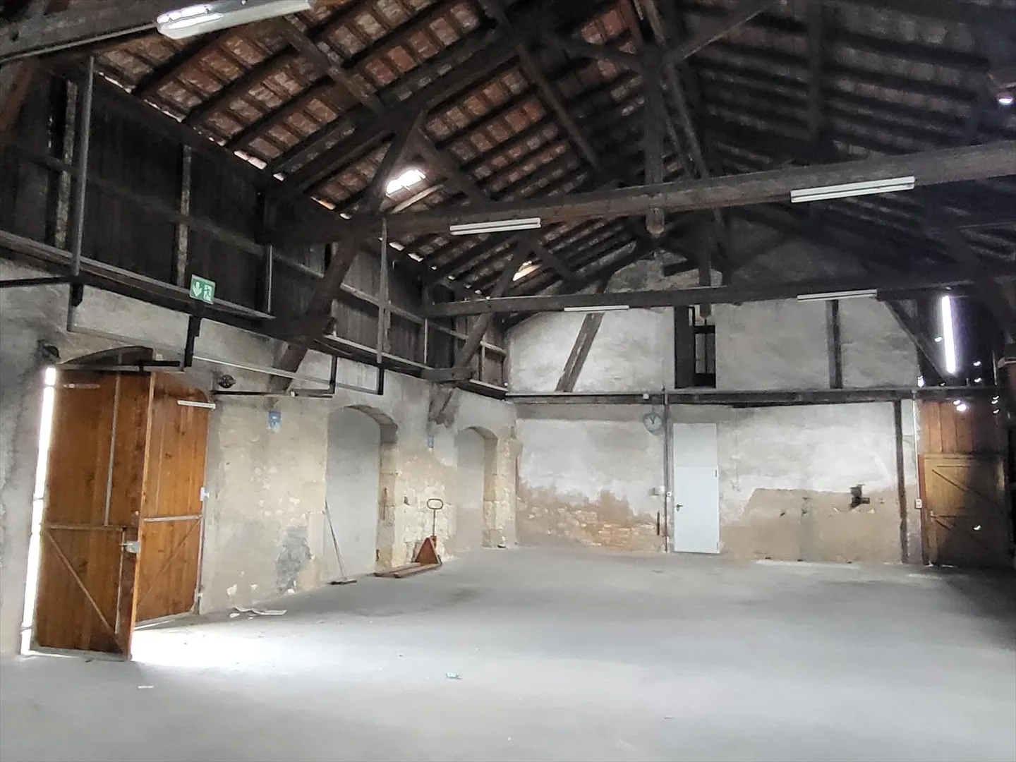Deposit - Photo 3 of 7