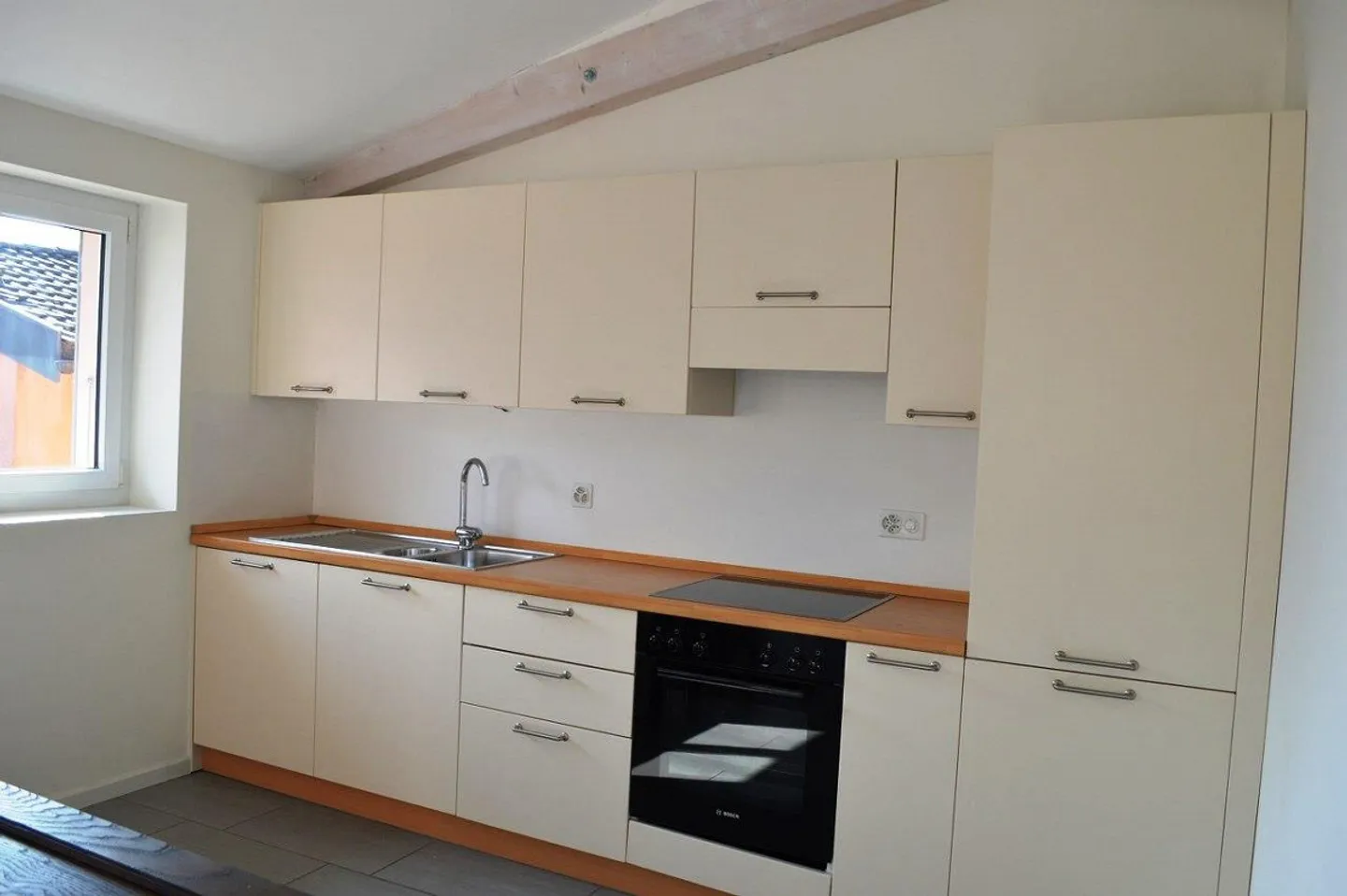 COMPLETELY RENOVATED HOUSE WITH TERRACE - Photo 5 of 13