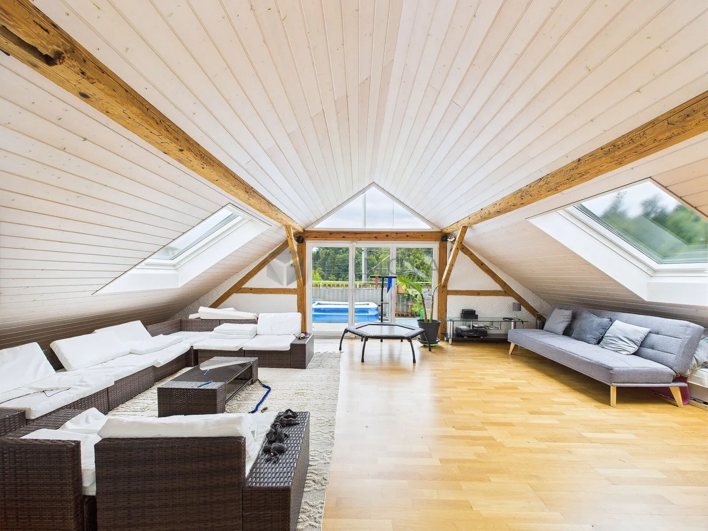 Section de maison généreuse rencontre rendement - Immeuble multifamilial avec atelier et 4,97 % de rendement brut - Photo 3 sur 13