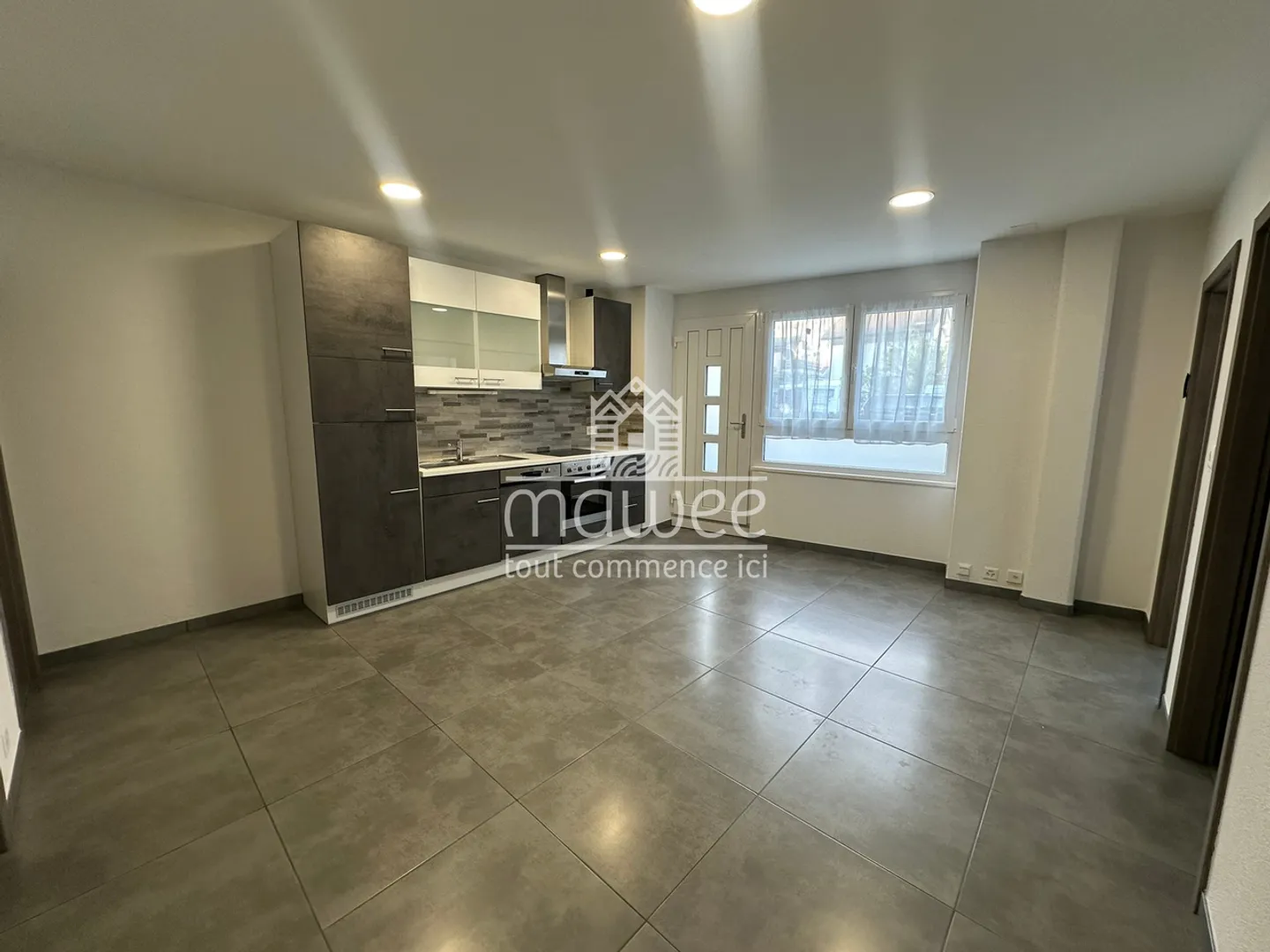 Charming 2.5-room apartment ideally located - Photo 1 of 7