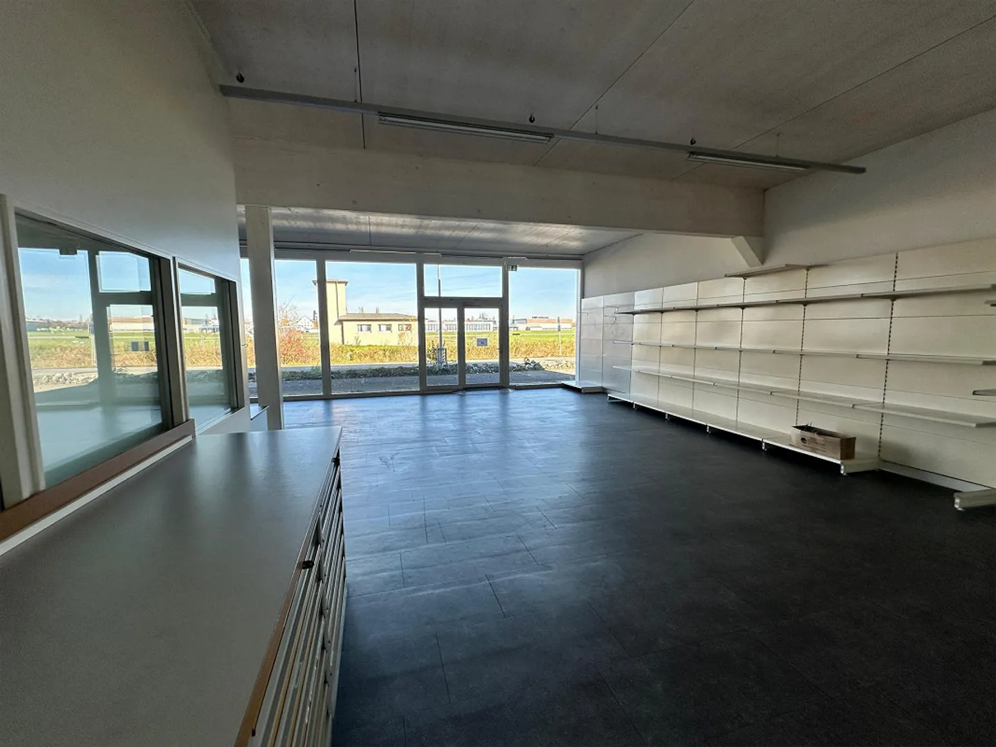 First-Class Commercial Space - Ideally Located Near Altenrhein Airport - Photo 7 of 13