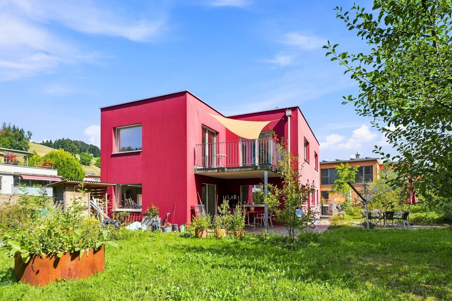 Zuhause mit Garten und Weitblick - Photo 1 sur 13