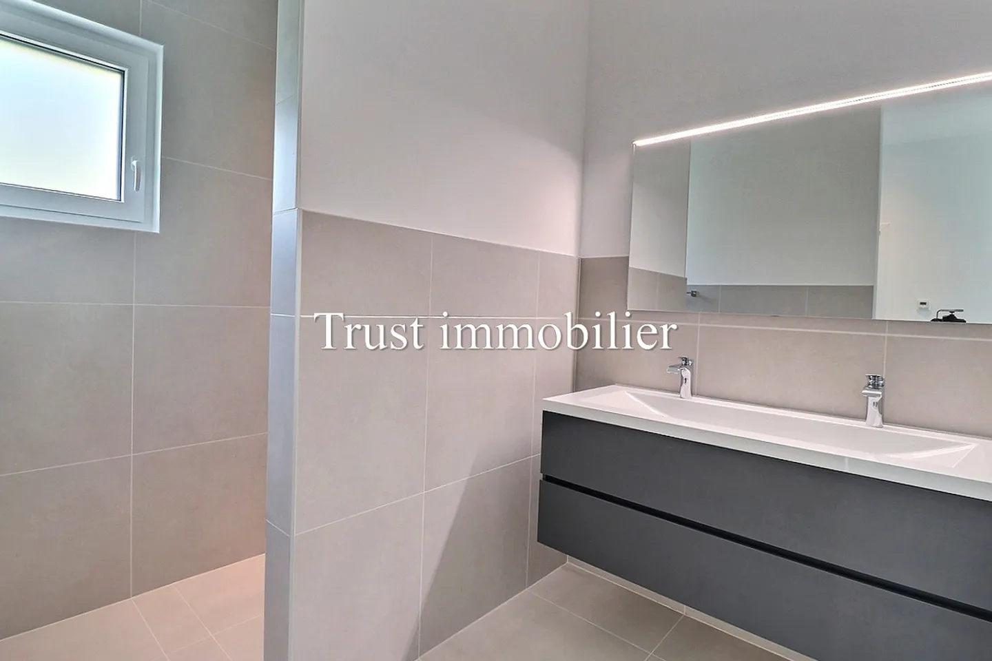 5.5 Room House - Photo 5 of 20