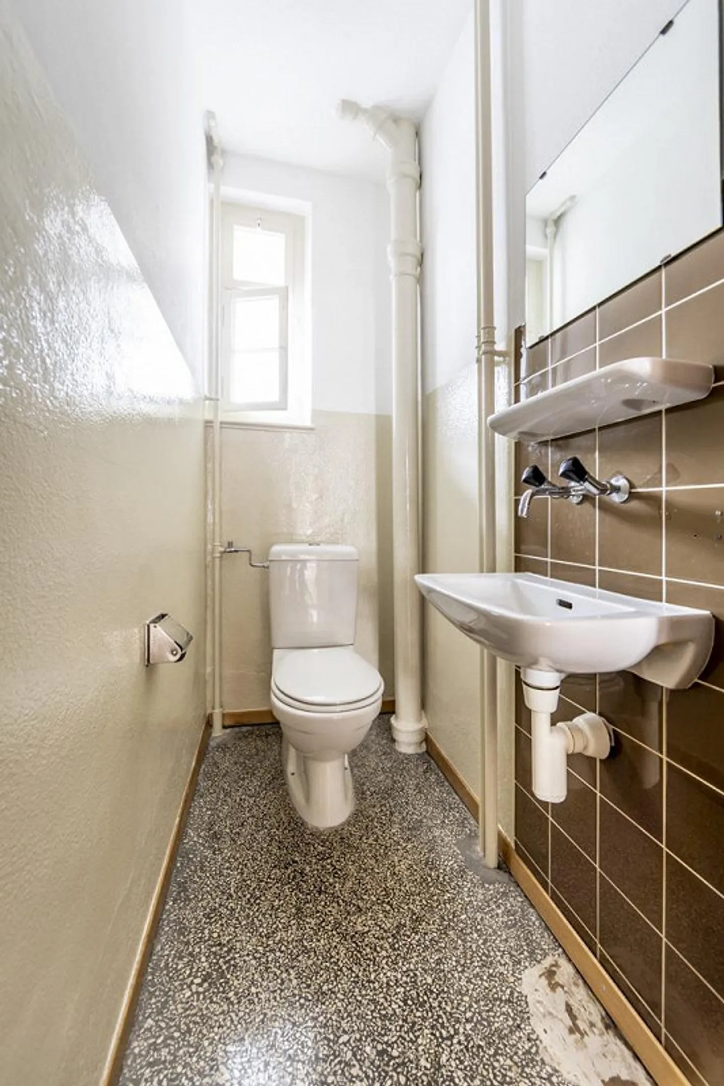 Freshly renovated old building apartment with large terrace - Photo 7 of 12