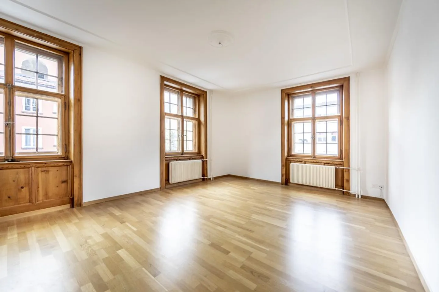 Freshly renovated old building apartment with large terrace - Photo 9 of 12