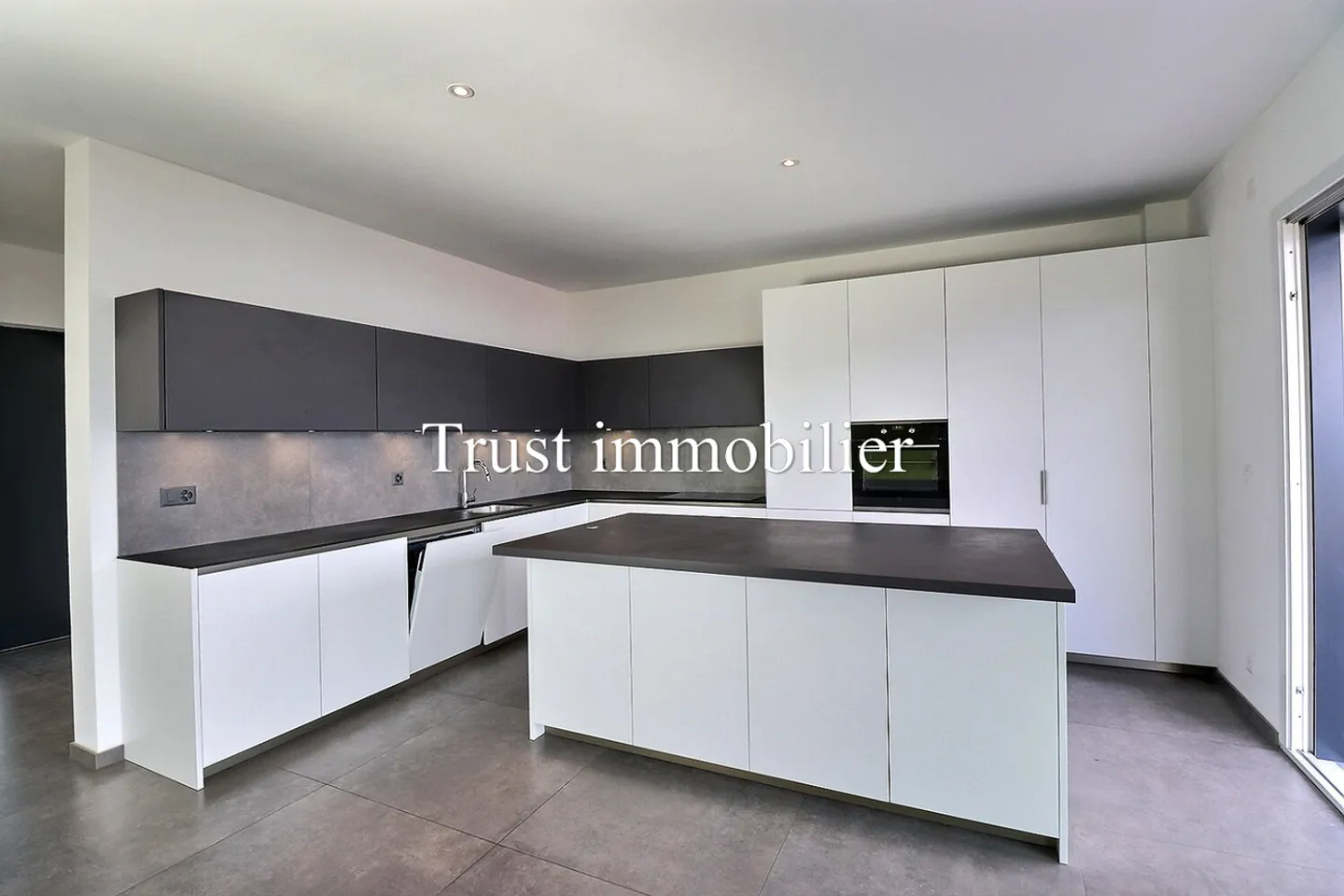 5.5 Room House - Photo 16 of 20