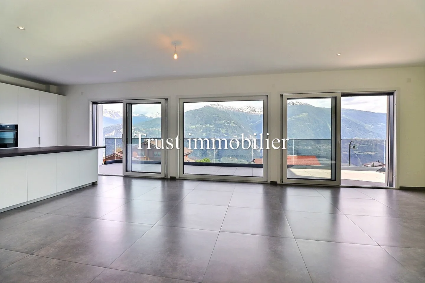 5.5 Room House - Photo 14 of 20