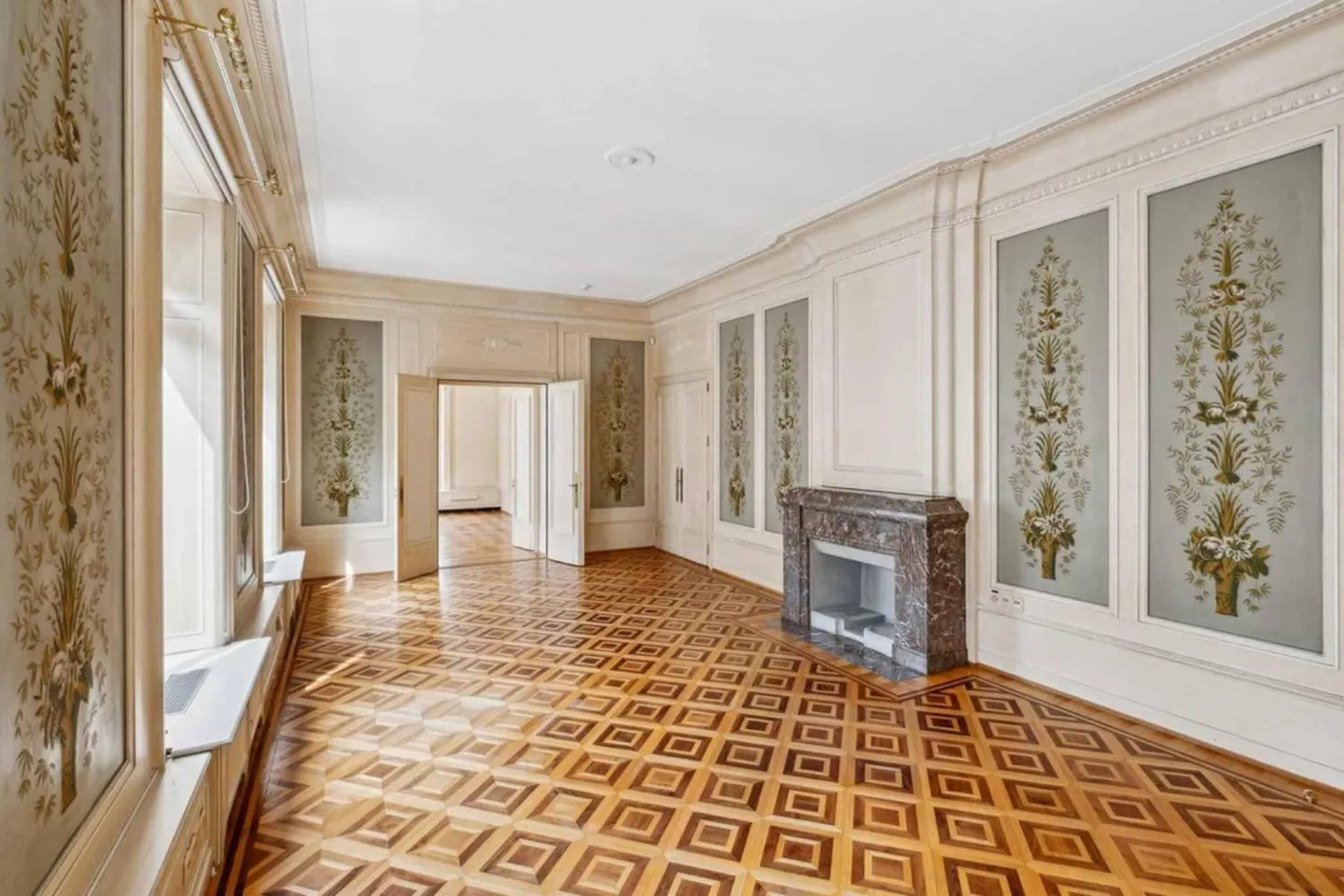 Bâtiment administratif - Quartier bancaire - Photo 2 sur 3