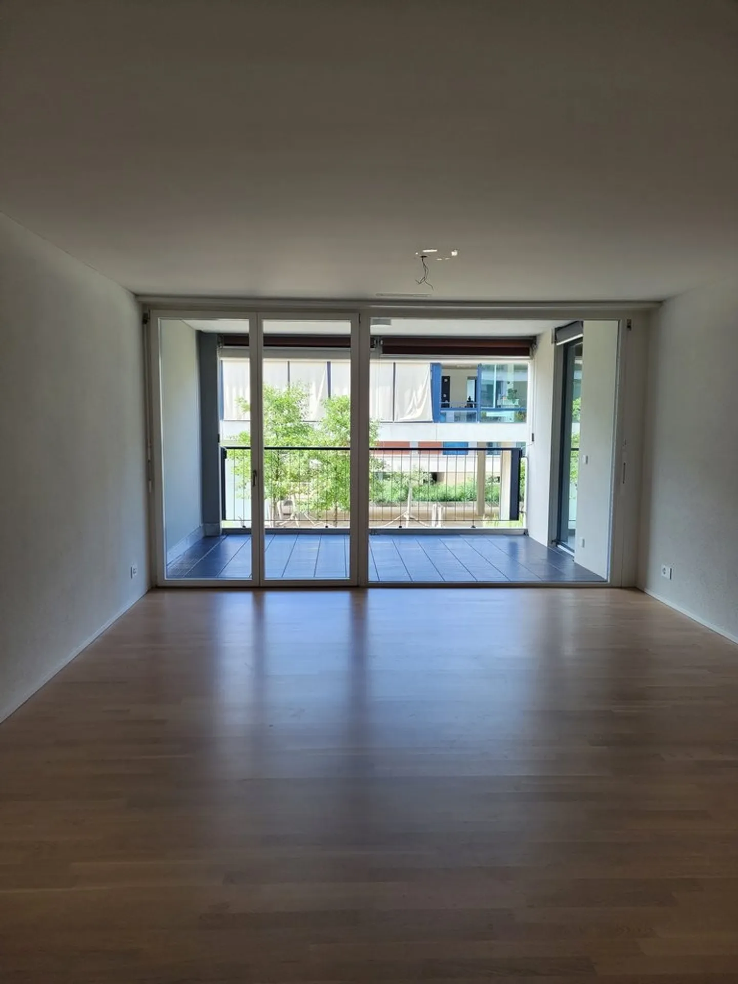 Moderno appartamento di 2,5 stanze nel centro di Pfäffikon ZH - Foto 5 di 6