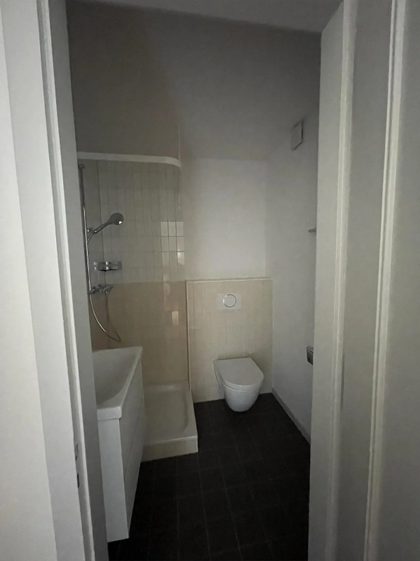 Appartamento 2.5 stanze appena ristrutturato a Breitenrain - Foto 6 di 8