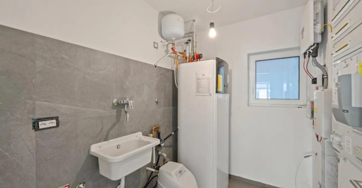 Villa Familiare Moderna con Piscina - Foto 7 di 12