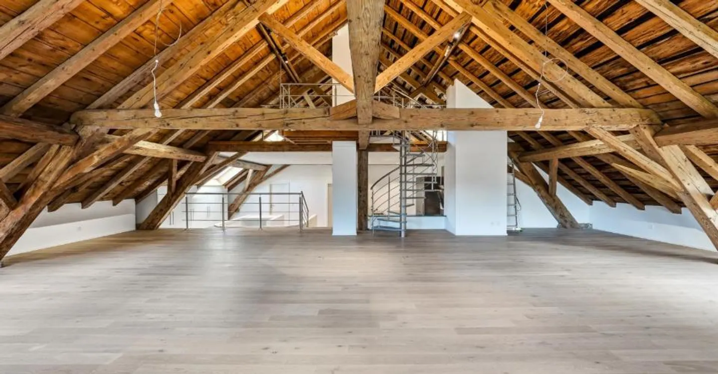 Spacious Attic Apartment - Photo 10 of 10