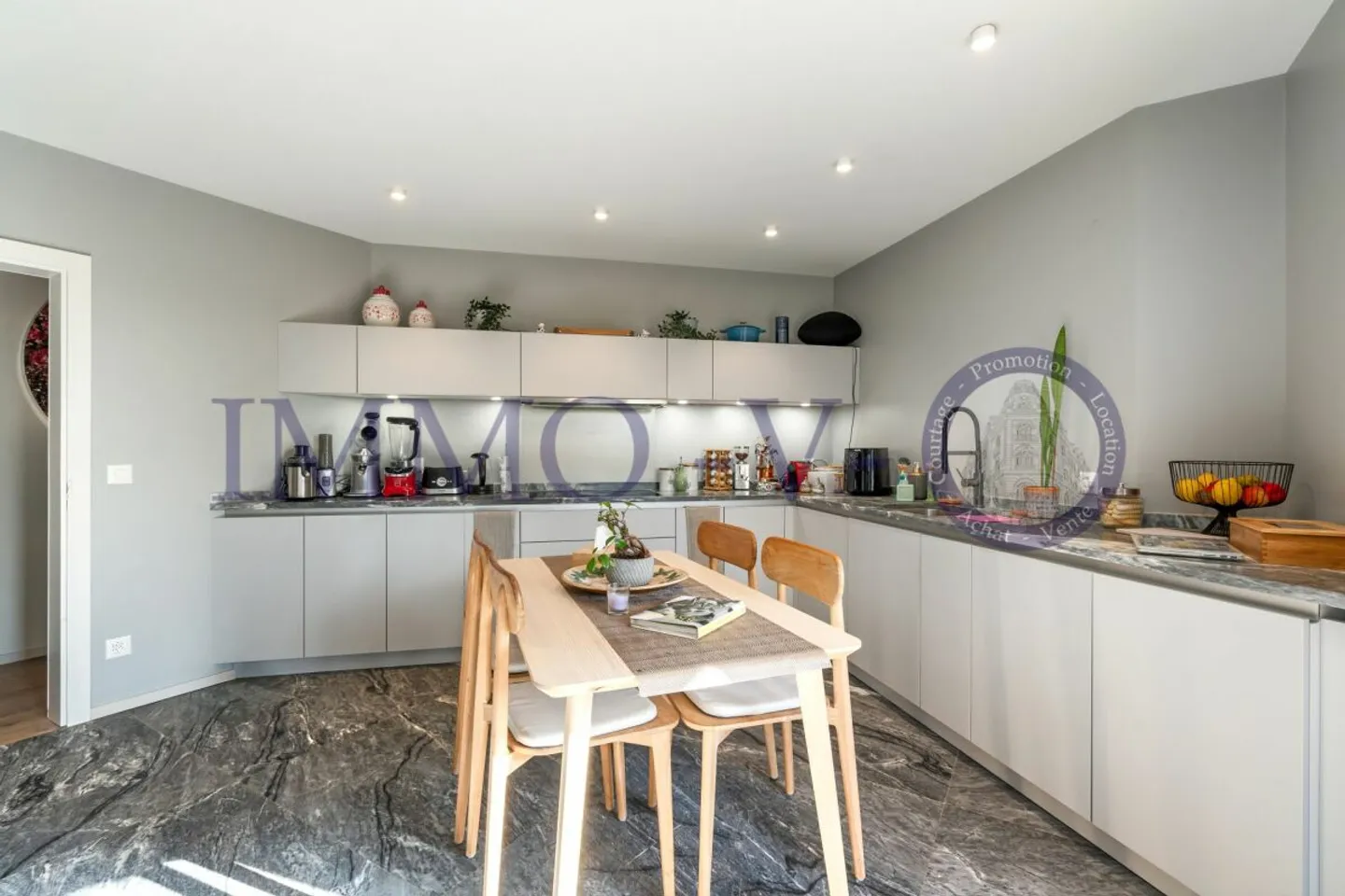 EXCLUSIVE WITH INDOOR SWIMMING POOL AND LARGE PLOT - Photo 6 of 15