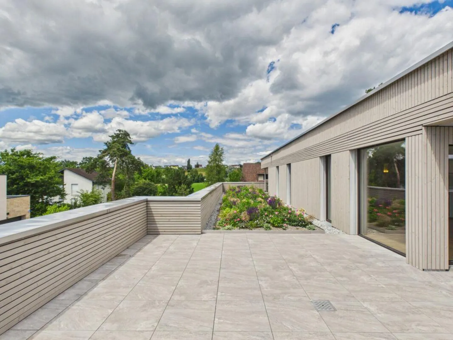 Sustainable new construction project with 16 high-quality apartments and first-class finishing standard - Photo 9 of 11