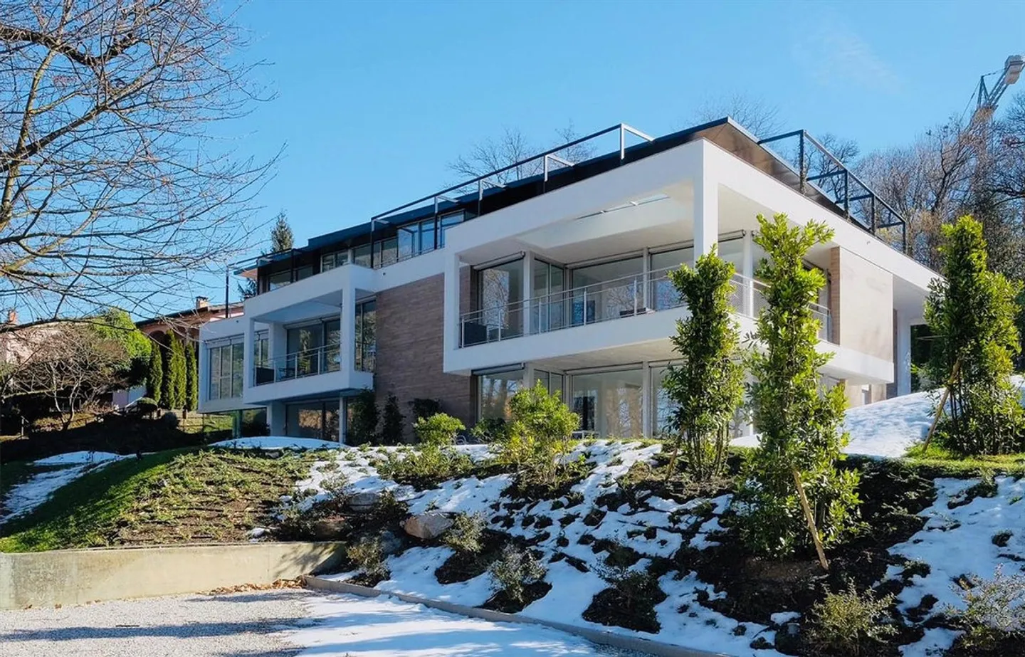 Appartamento elegante con 3,5 stanze e giardino privato in una residenza prestigiosa - Foto 9 di 12