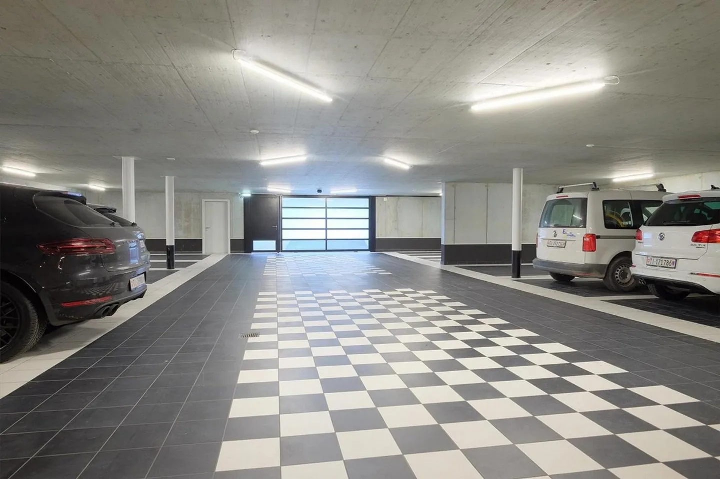 Appartamento elegante con 3,5 stanze e giardino privato in una residenza prestigiosa - Foto 11 di 12