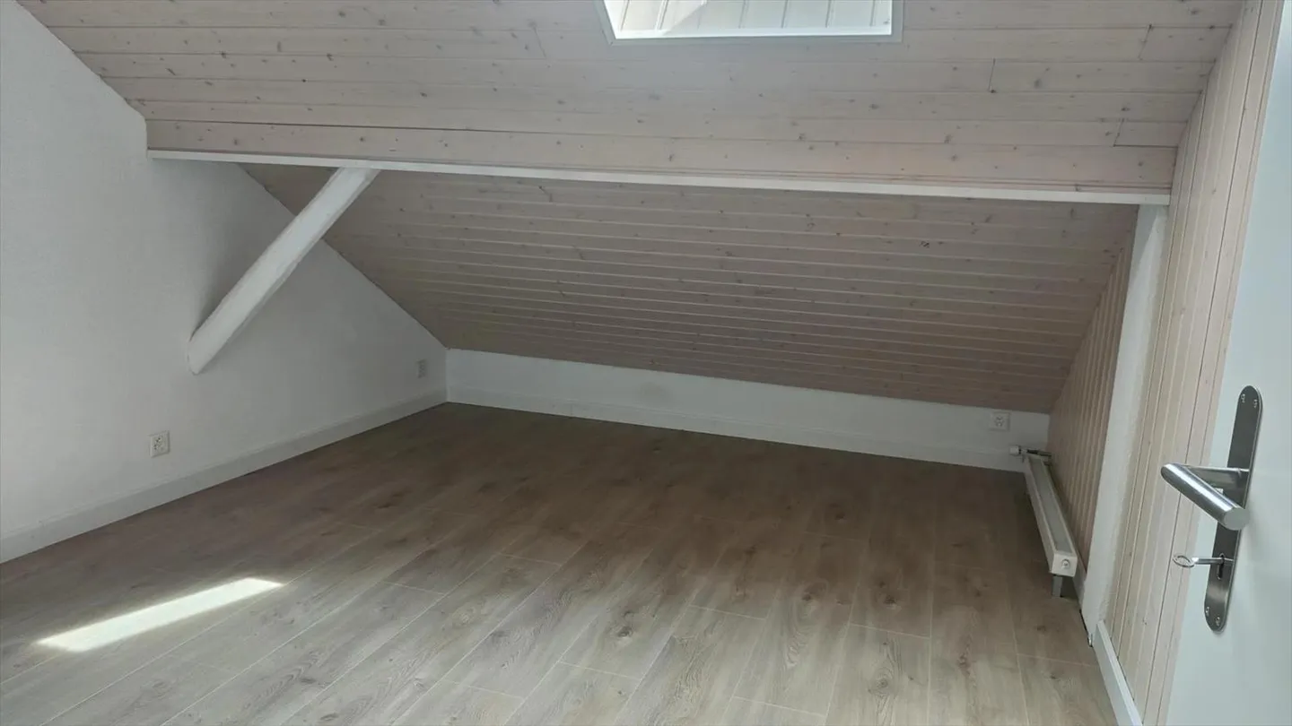 Appartement de 4.5 pièces entièrement refait à neuf au 3ème étage - Photo 8 sur 9