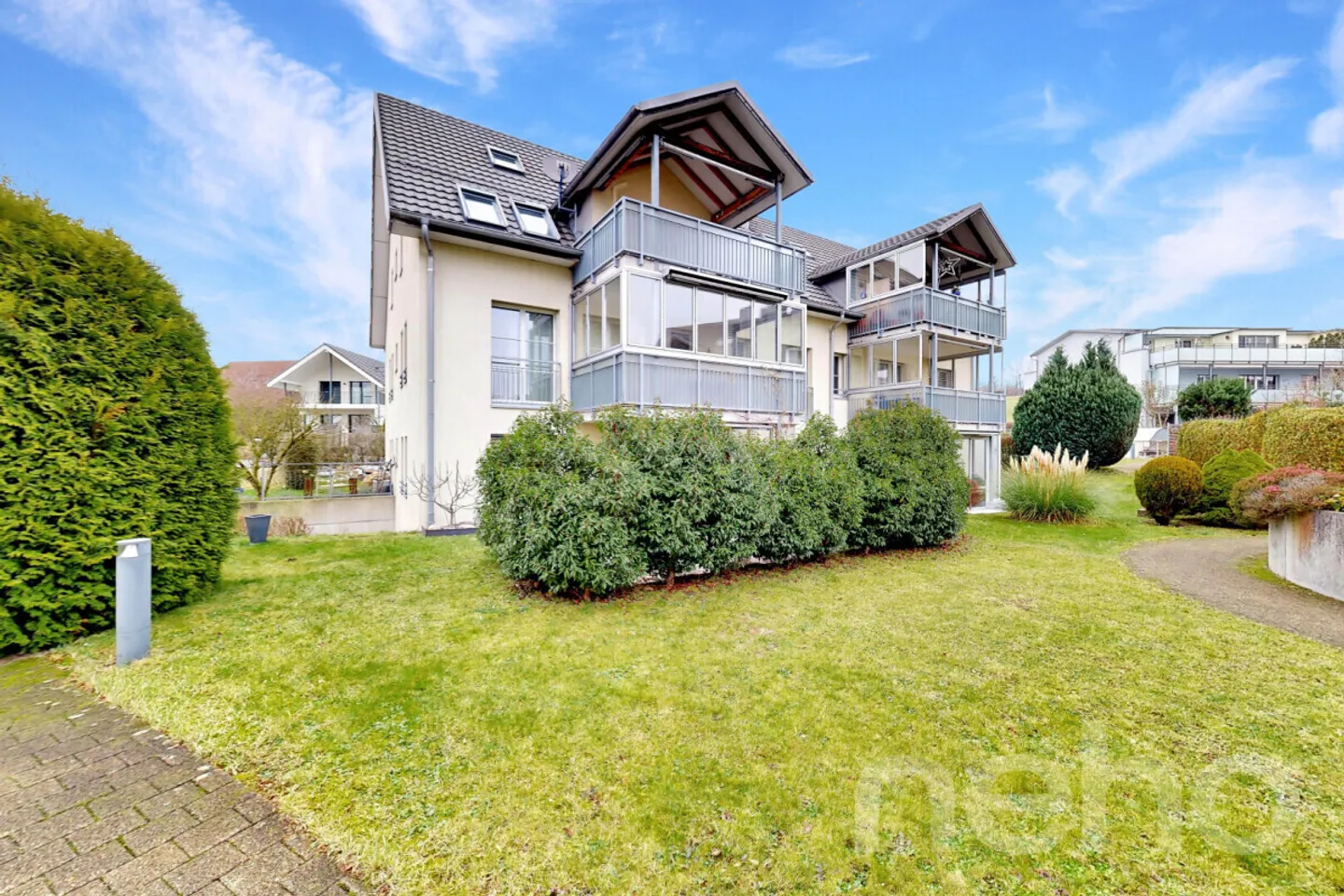 Bonheur de vivre spacieux : Maisonette de 5,5 pièces avec galerie - Photo 1 sur 11