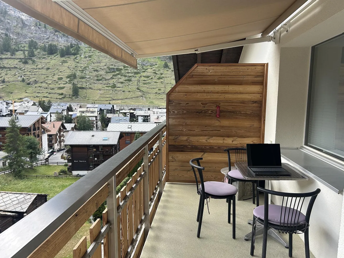 2.5 Room Apartment with Matterhorn View - Photo 3 of 6