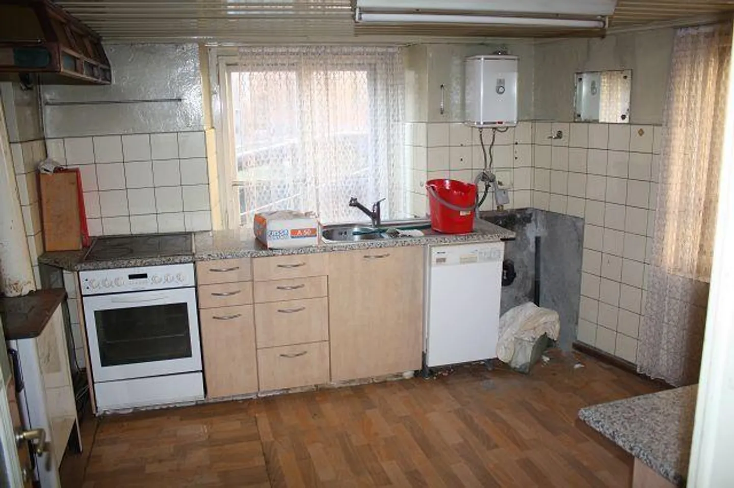 casa con 10 locali / 10-Zimmer-Einfamilienhaus - Foto 4 di 9