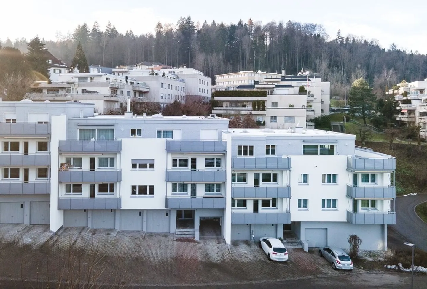 Apartment seeks single - Photo 1 of 4