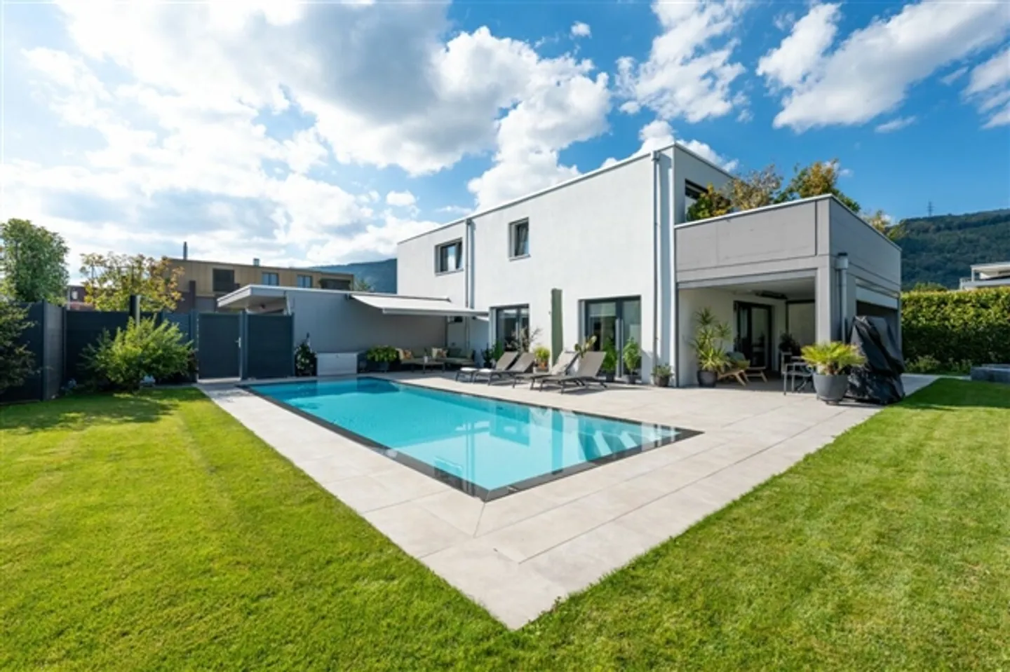 «Wohnen wie im Designhotel - Ihr Rückzugsort mit Pool, Spa, Dachterrasse & Weinkeller!» - Foto 1 von 13